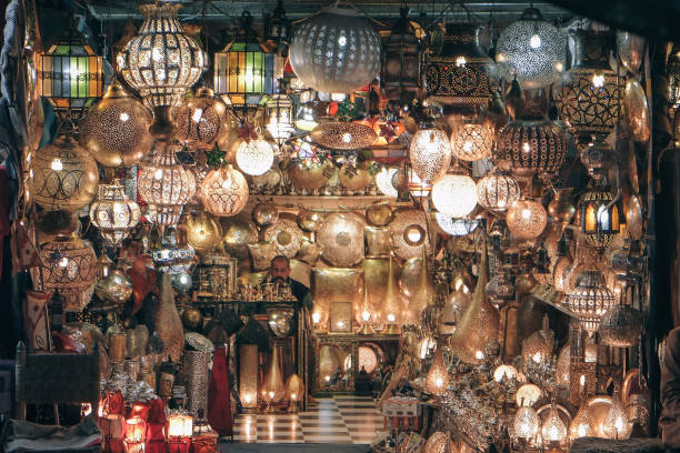 istock Lantern Shop in Marrakech Medina Market 1138354929