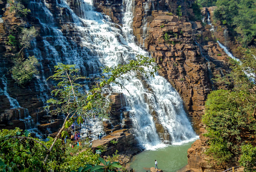 Chitradhara waterfall is one of the greatest attractions of Bastar in Chhattisgarh. Located in a village called Potanar, Chitradhara waterfalls draws in a huge number of tourists every year