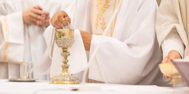istock Priest during a wedding ceremony/nuptial mass 1138377907