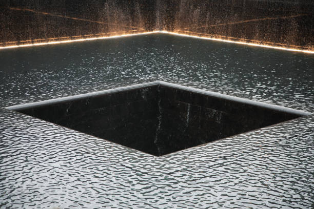 peringatan 9/11, manhattan - 0 11 bulan foto potret stok, foto, & gambar bebas royalti