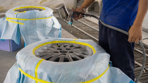 ремонт колес, ремонт колеса - airbrush machine airbrushing paint стоковые фото и изображения