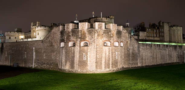 istock Tower of London at night 1138427971