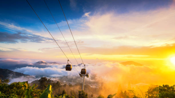 sunset of high up - blurred motion street car green imagens e fotografias de stock