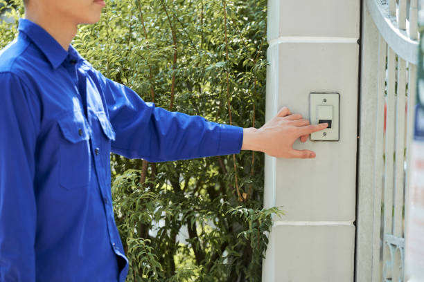 istock Man ringing in doorbell 1138443171