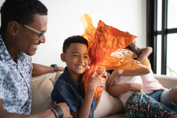 istock Latin family celebrating easter at home 1138452718