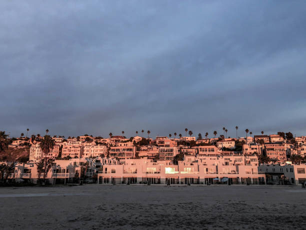 istock Moody sunset over the Pacific Ocean in Venice, CA in winter 1138493398
