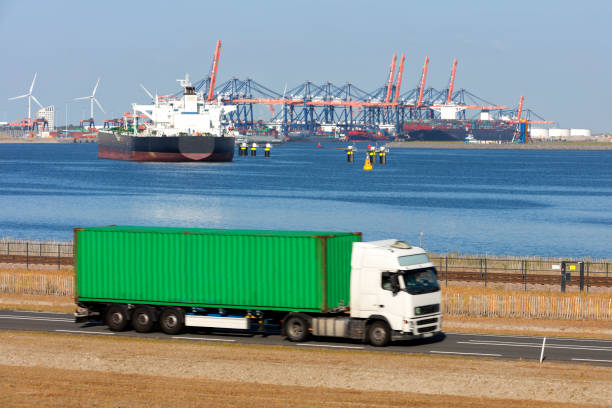 Green Shipping Container Offloading 31,100+ Green Shipping Container Stock Photos, Pictures & Royalty-Free ...