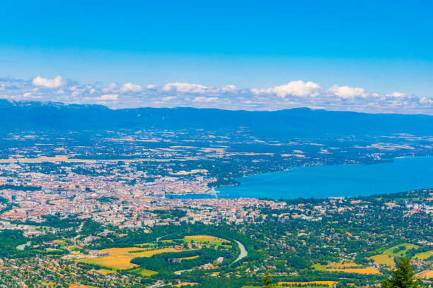 luftaufnahme von genf und genfersee vom mont saleve, schweiz - 7589 stock-fotos und bilder