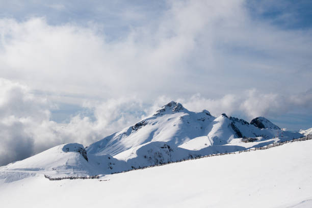 istock Ski on the slope of the ridge Aibga 1138549491