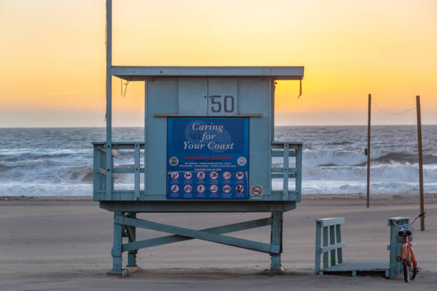 istock Lifeguard Towers - Southern California Beach 1138549854