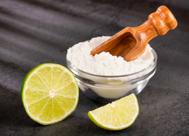 istock Baking soda (sodium bicarbonate) and lemon - Citrus × latifolia 1138595281