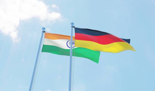인도와 독일, 파란 하늘을 흔들며 두 깃발 - indian flag india flag independence 뉴스 사진 이미지