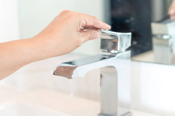 How to Clean Bathroom Countertops