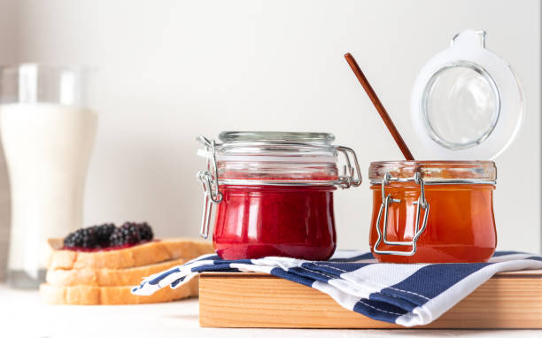 homemade preserves and fruits - preserves jar apricot marmalade imagens e fotografias de stock