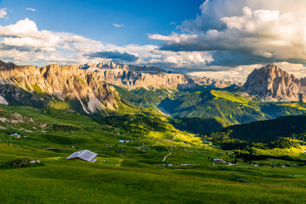 istock Amazing view of Odle mountain range in Seceda, Dolomites, Italy. 1138646502