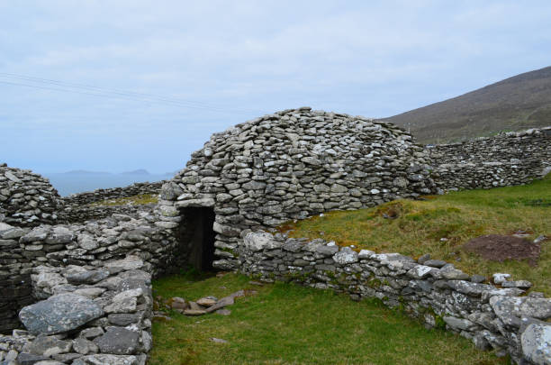 istock Beehive Huts on the Slea Head Peninsula in Ireland 1138690228