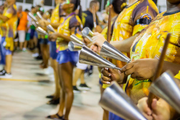 리오 데 자네이로, 삼 바 스쿨 모 치 드 - samba school parade 뉴스 사진 이미지