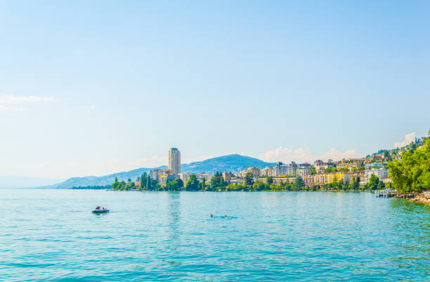 lakeside de la ciudad suiza de montreaux - 5487 fotografías e imágenes de stock