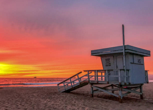 istock Lifeguard Tower California Beach 1138757316