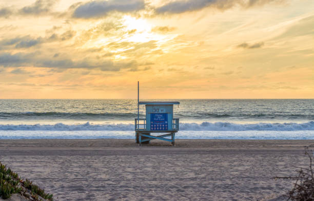 istock Lifeguard Tower California Beach 1138757395
