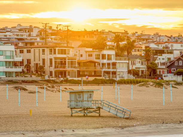 istock Lifeguard Tower California Beach 1138757460