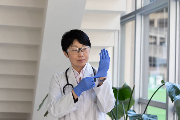 istock Japanese female doctor 1138759774