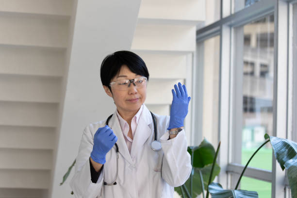 istock Japanese female doctor 1138759945