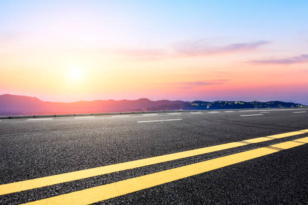 istock Empty asphalt road and beautiful mountain nature landscape 1138765090