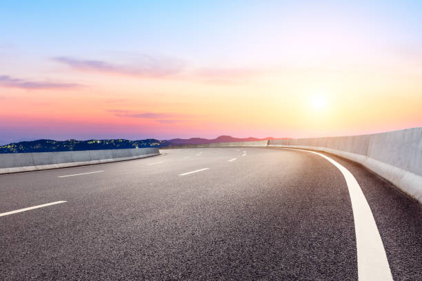 istock Empty asphalt road and beautiful mountain nature landscape 1138765092