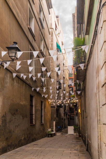 istock Narrow street in Barcelona 1138834343