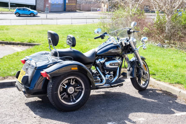 Triciclo De Harley Davidson En Una Calle De La Ciudad De Dundee En Foto de stock y banco de imágenes de Harley Davidson -