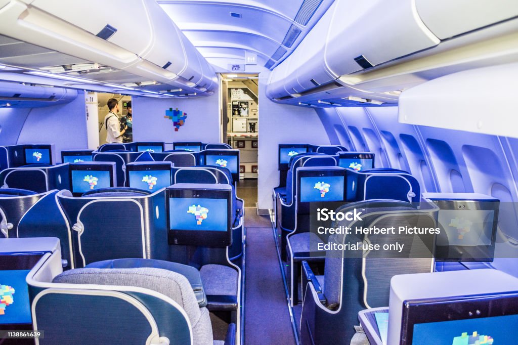 Business Class Airbus A330 Praiy Azul Linhas Aéreas During The Party  Ceremony Azul 10 Years - Fotografias de stock e mais imagens de Avião -  iStock