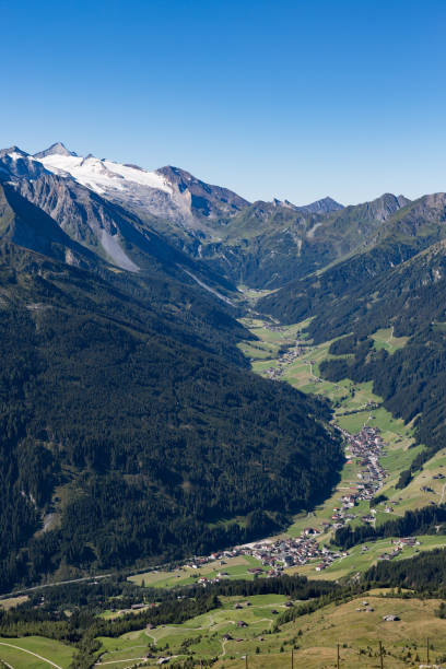 istock Bautiful tyrol mountain landscape in summer. Austrian Alps 1138902347
