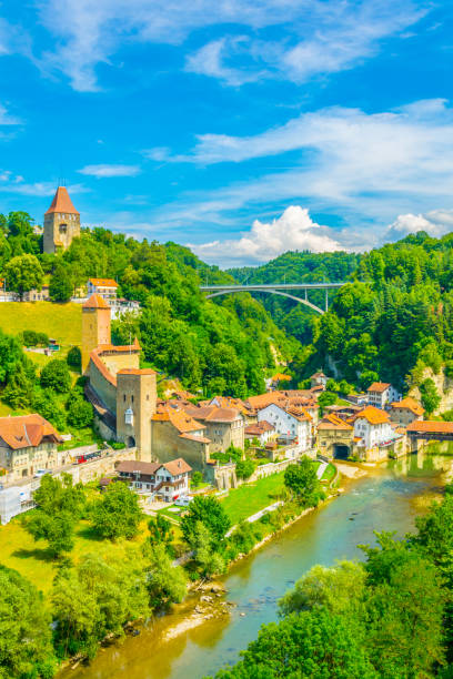 valley of sarine river with pont de berne covered bridge in fribourg, switzerland - fribourg canton imagens e fotografias de stock