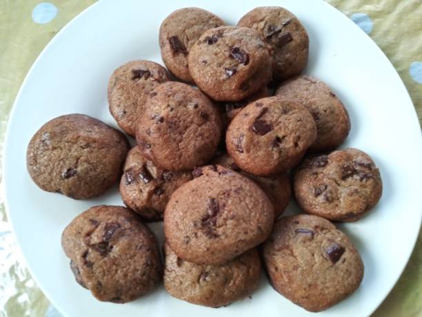 istock Chocolate chips cooking - homestyle cookies 1138960784