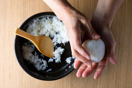 How to make rice ball\nJapanese traditional simple dishes, rice balls.\nIn Japanese, we say Onigiri, Omusubi.\nMainly, it is often a lunch box.