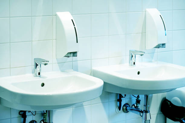 istock Modern white bathroom sink with faucet 1139000034