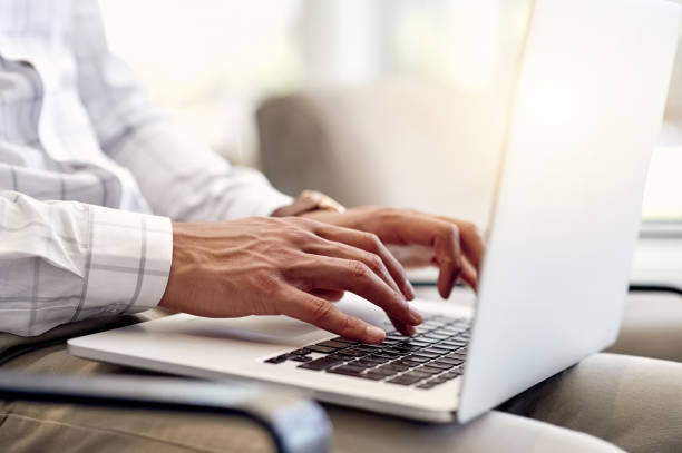 istock Reading news updates online 1139040306
