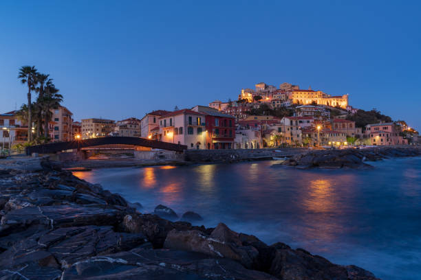 istock Italian Riviera, Imperia by night 1139053390