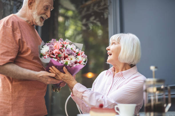 istock Delighted couple happy to meet outside 1139063738
