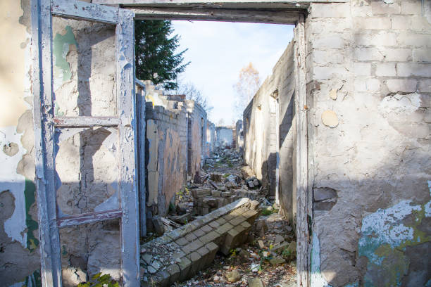 istock old abandoned ruined house indoor 1139064527