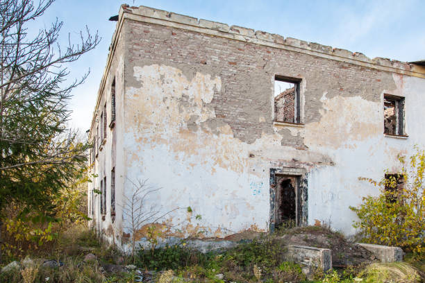 istock abandoned brick house from the outside 1139064582