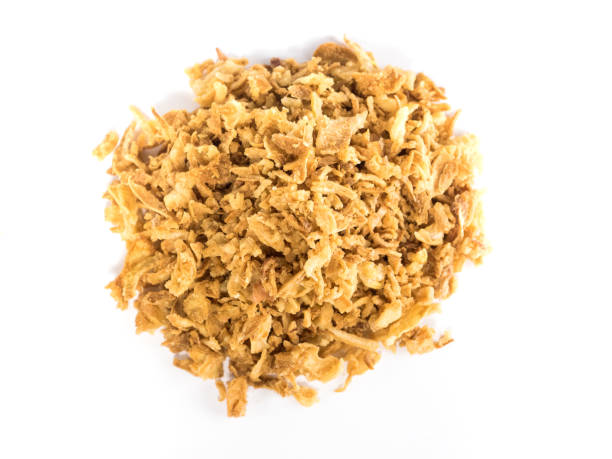 istock Crunchy fried onion mountain on white background, detail pic 1139067787
