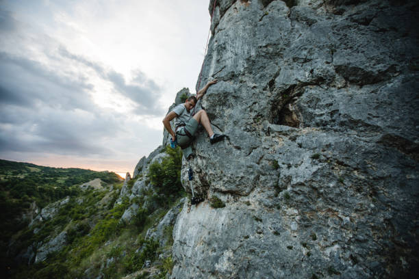 istock Adaptive athlete free rock climbing 1139069171