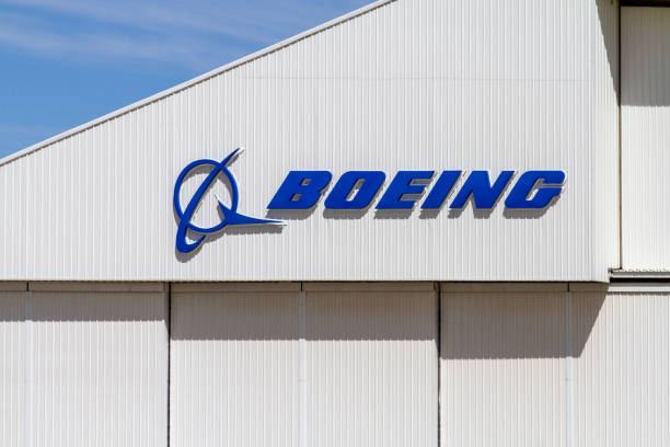 建物にボーイングのロゴ - boeing ストックフォトと画像