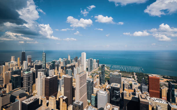 istock Aerial view of downtown Chicago 1139081265