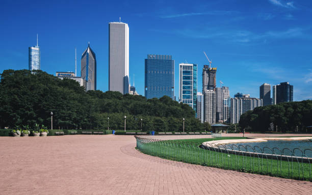 istock Urban Chicago Skyscaper Landscape 1139081277