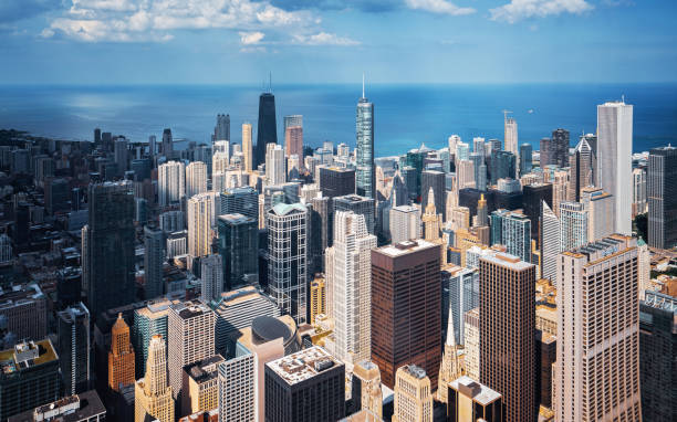 istock Aerial view of downtown Chicago 1139081278