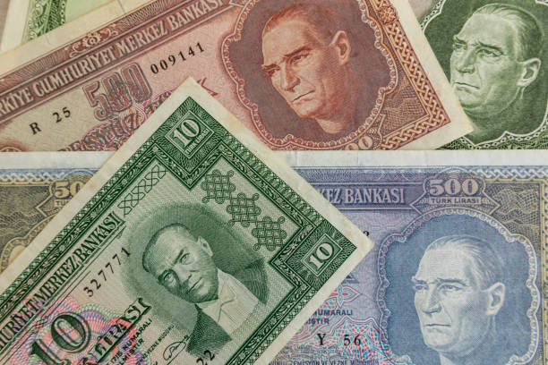 istock close up old turkish lira banknotes 1139088550