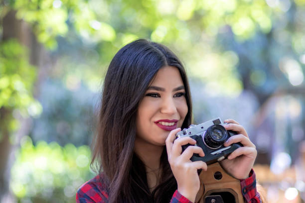 istock Woman Photographer in Nature 1139103281
